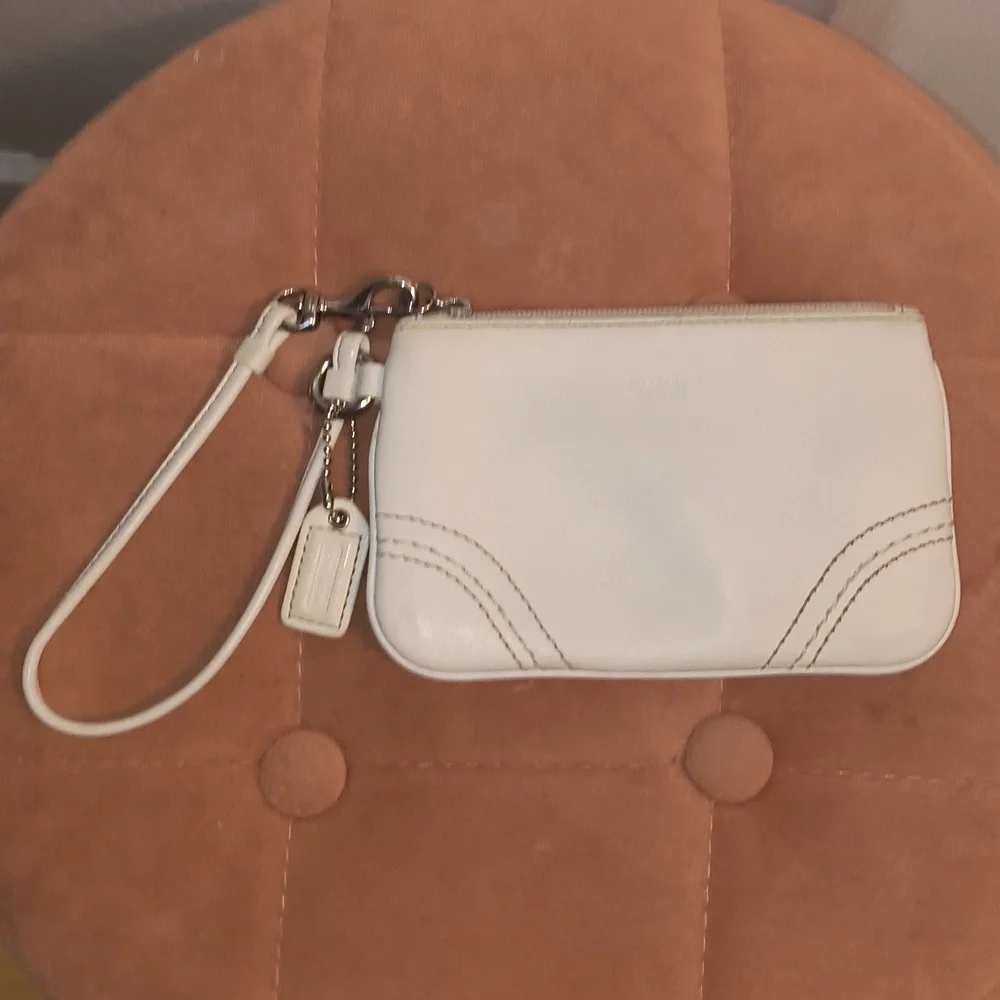 Coach Off White Leather Wristlet